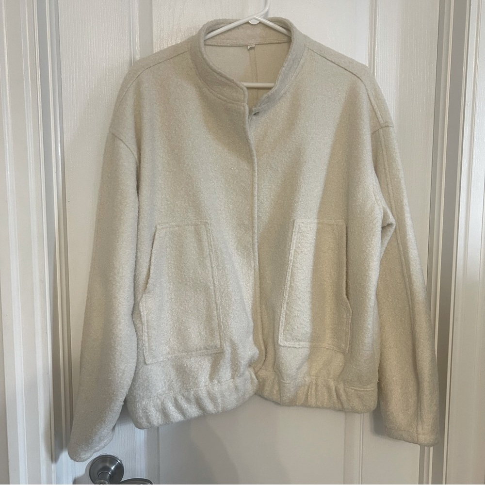 Oversized Bomber Cream Women's Jacket Size Large